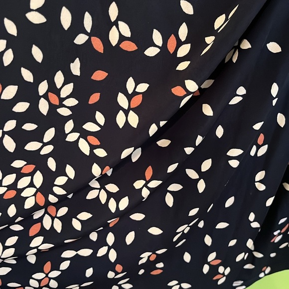 EUC Motherhood Maternity Elbow Sleeve Wrap Dress - Picture 7 of 7